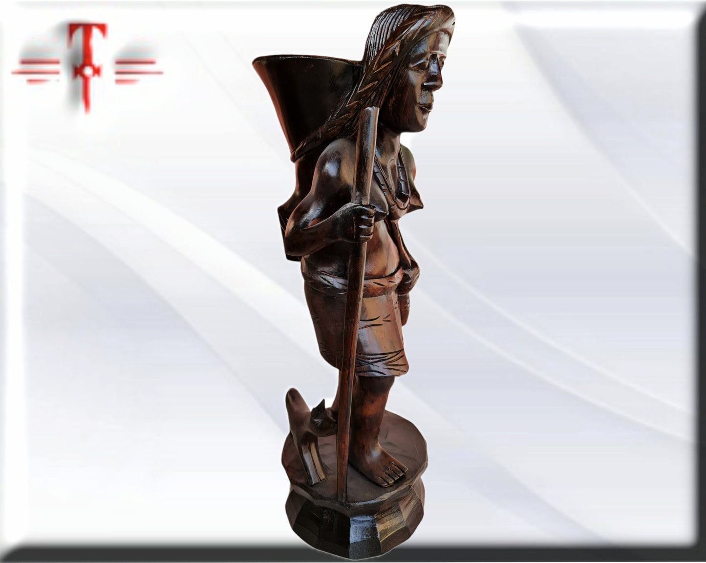 Talla de Indigena mujer , tallado en maderas nobles