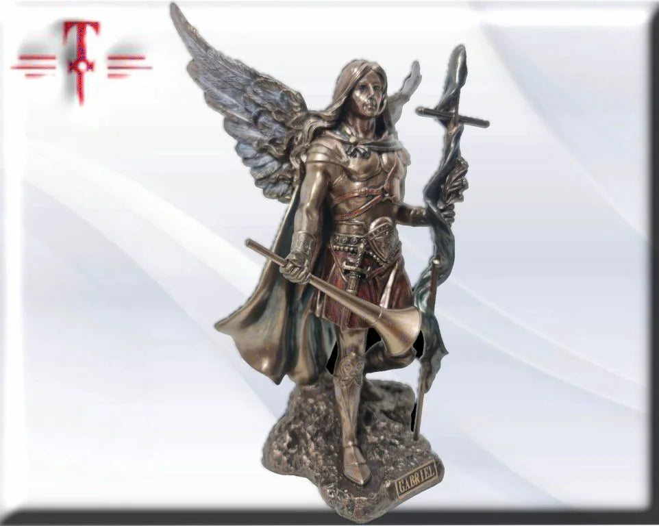 Angel Gabriel con trompeta y cruz 24cm