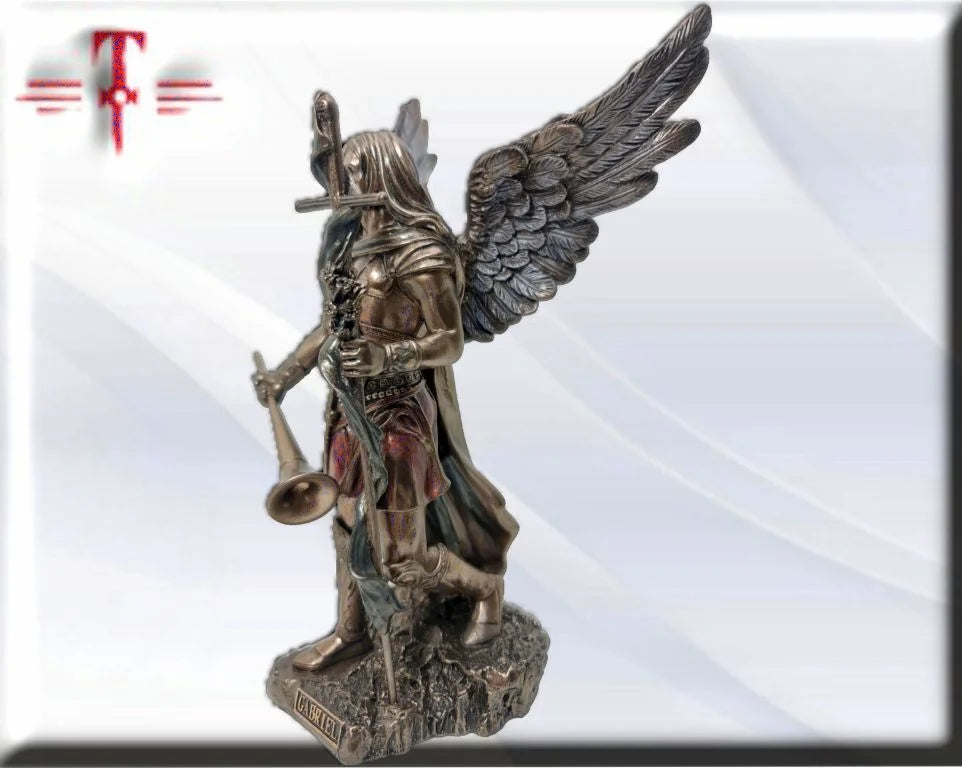 Angel Gabriel con trompeta y cruz 24cm