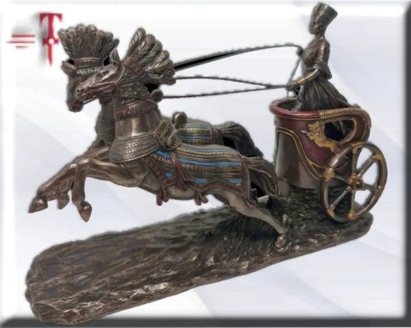 Gran Esposa Real Nefertiti en carro de caballos