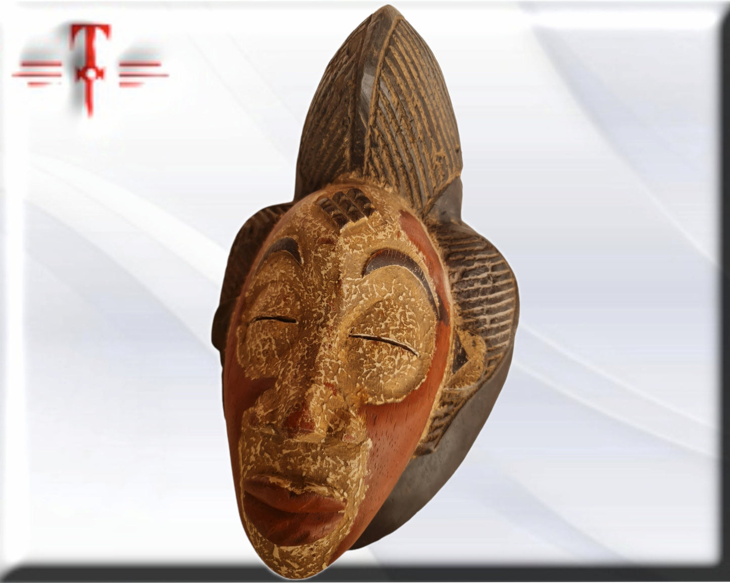 Antigua mascara Punu Gabon arte tradicional africano