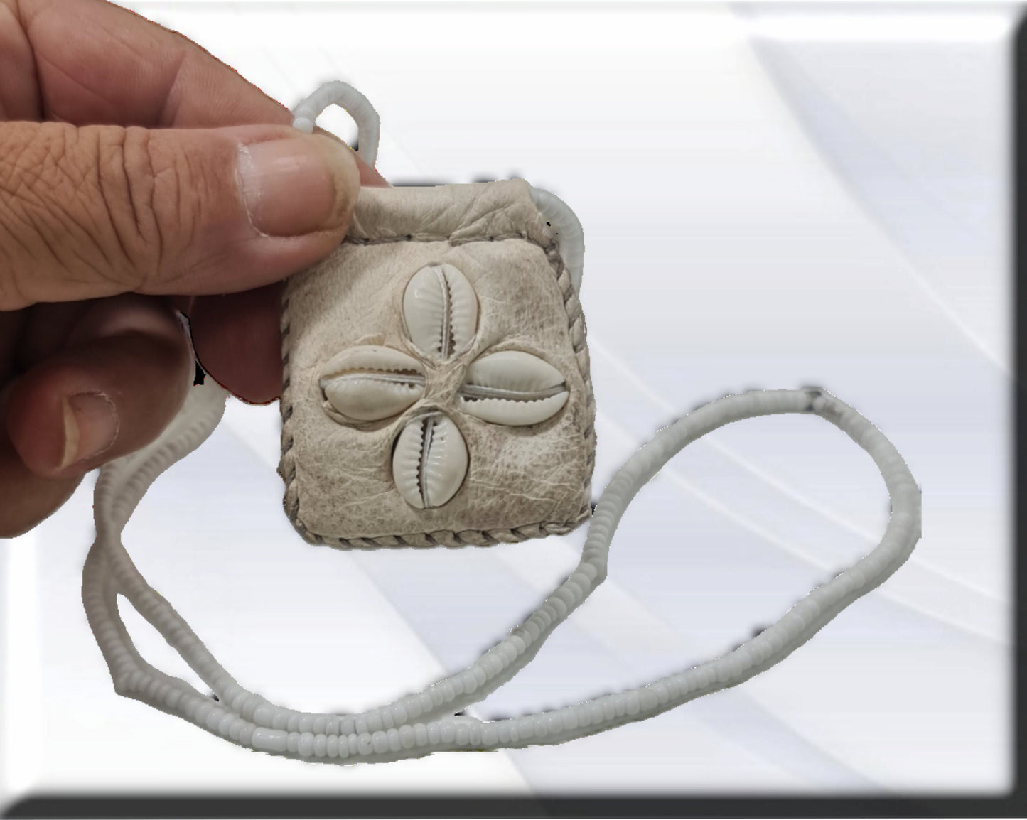 Afrikanisches Amulett, um unbemerkt zu bleiben, Geheimnisse des Vodun, traditionelle afrikanische Kunst