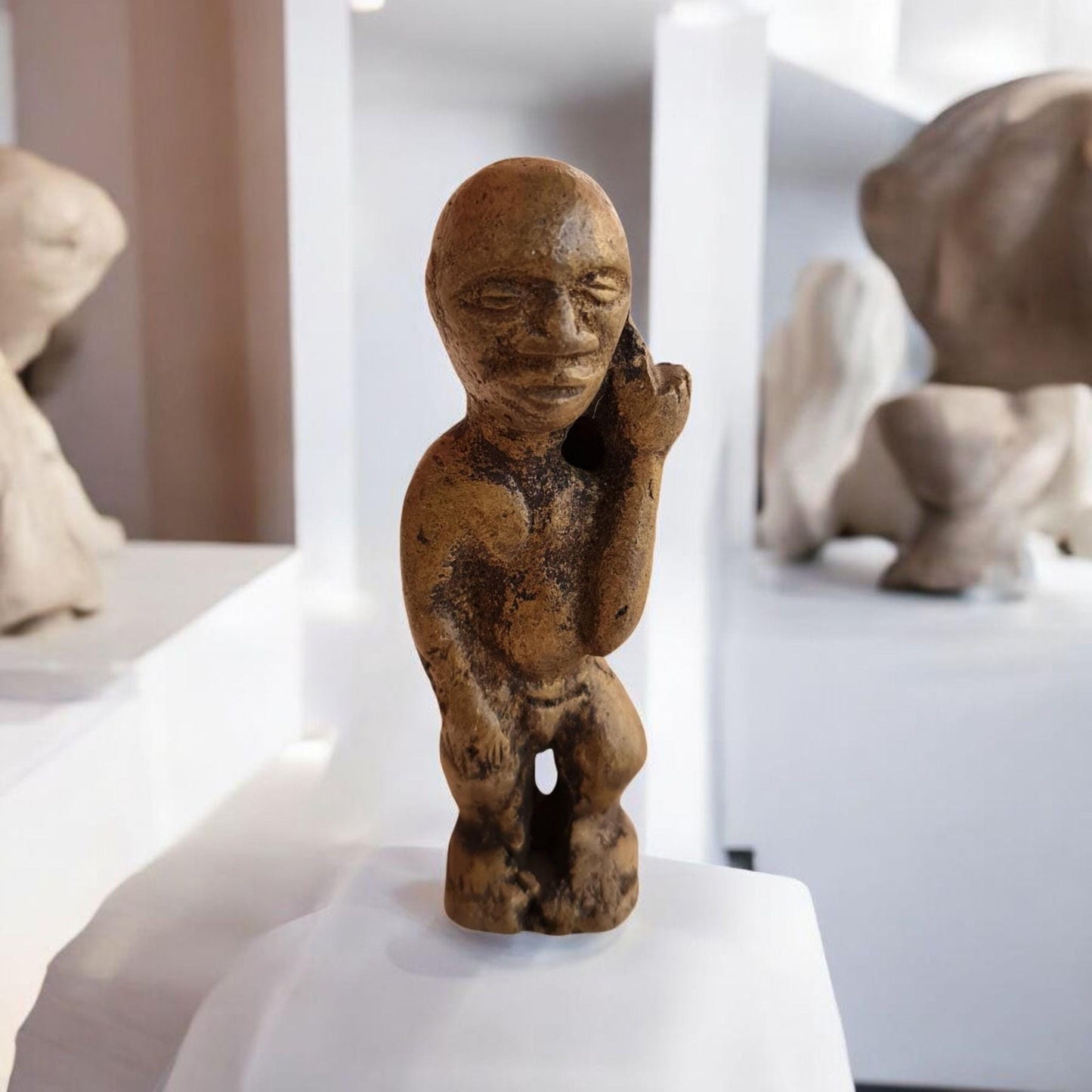 Antigua estatuilla de bronce de Benín Arte Africano , galeria de arte