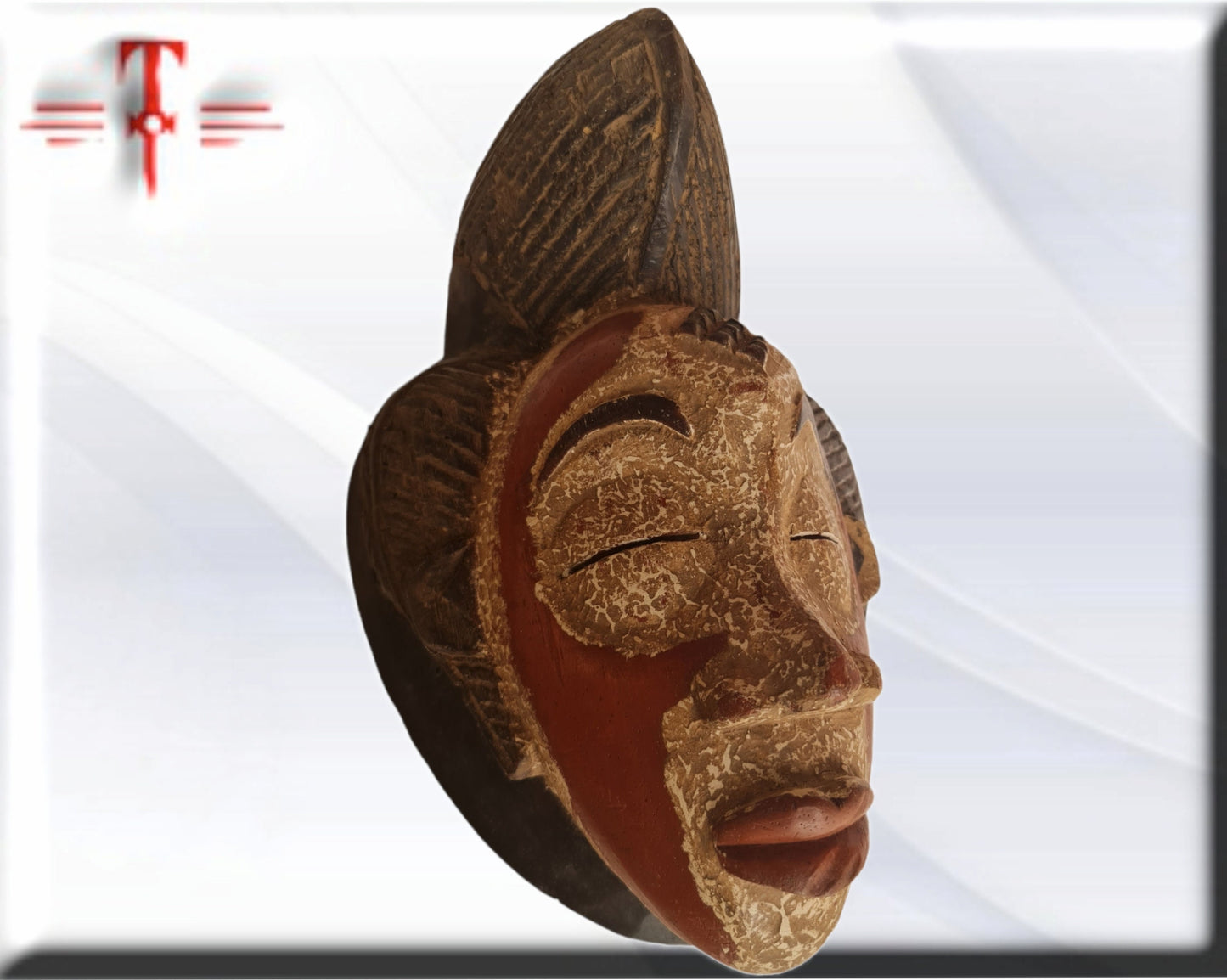 Antigua mascara Punu Gabon arte tradicional africano