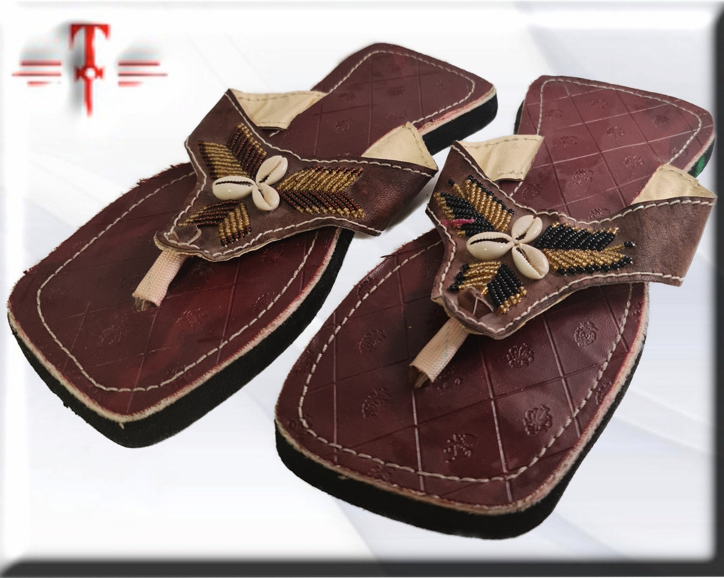 Sandalias de cuero Africanas , producto artesanal .