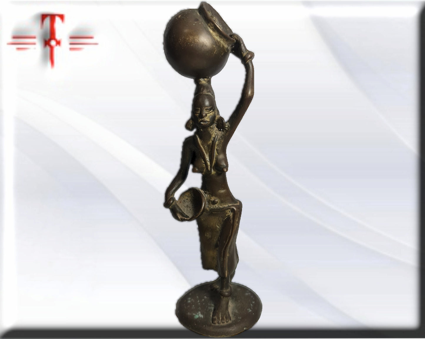 Antigua talla de bronce de Benín Mujer cargando vasija Arte Africano , galería de arte
