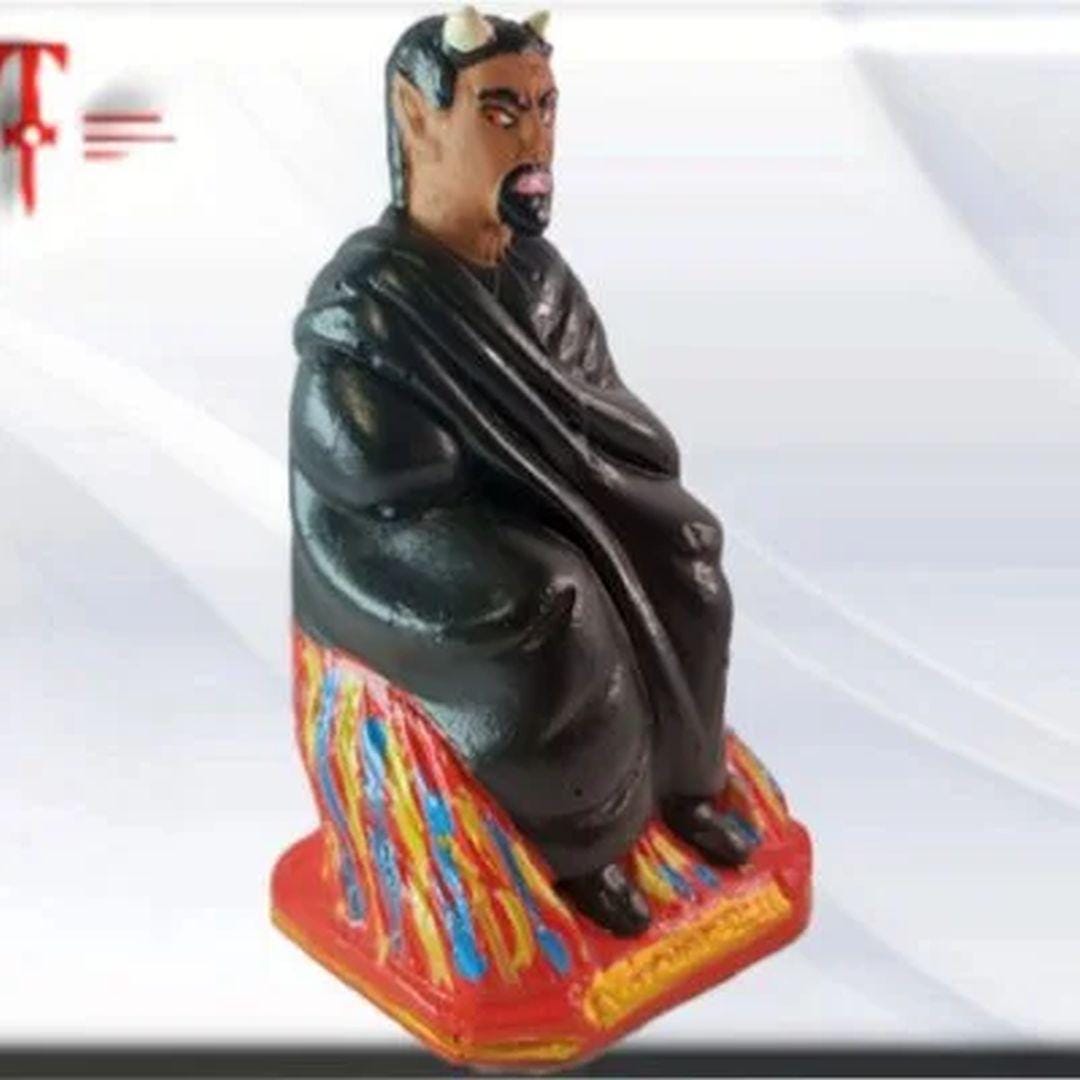 Figura Yeso exu Capa Preta sentado , Candomble , kimbisa, Umbanda