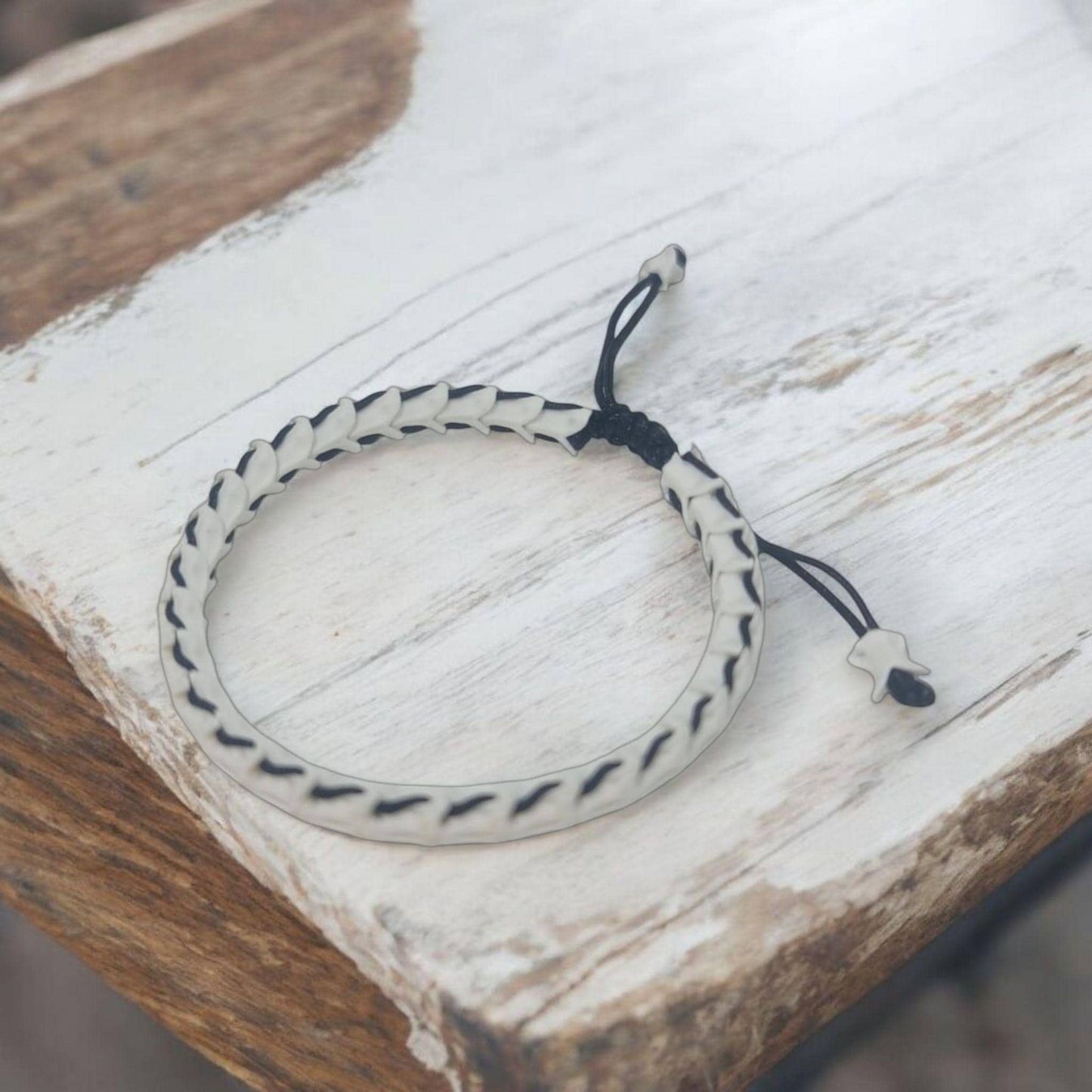 Brazalete autentico hueso serpiente, protección espíritus de la Serpiente Authentic snake bone bracelet, protection spirits of the Serpent
