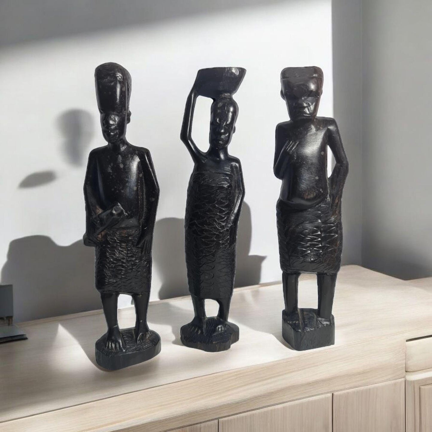 estatuillas familia africana , arte y decoración africana