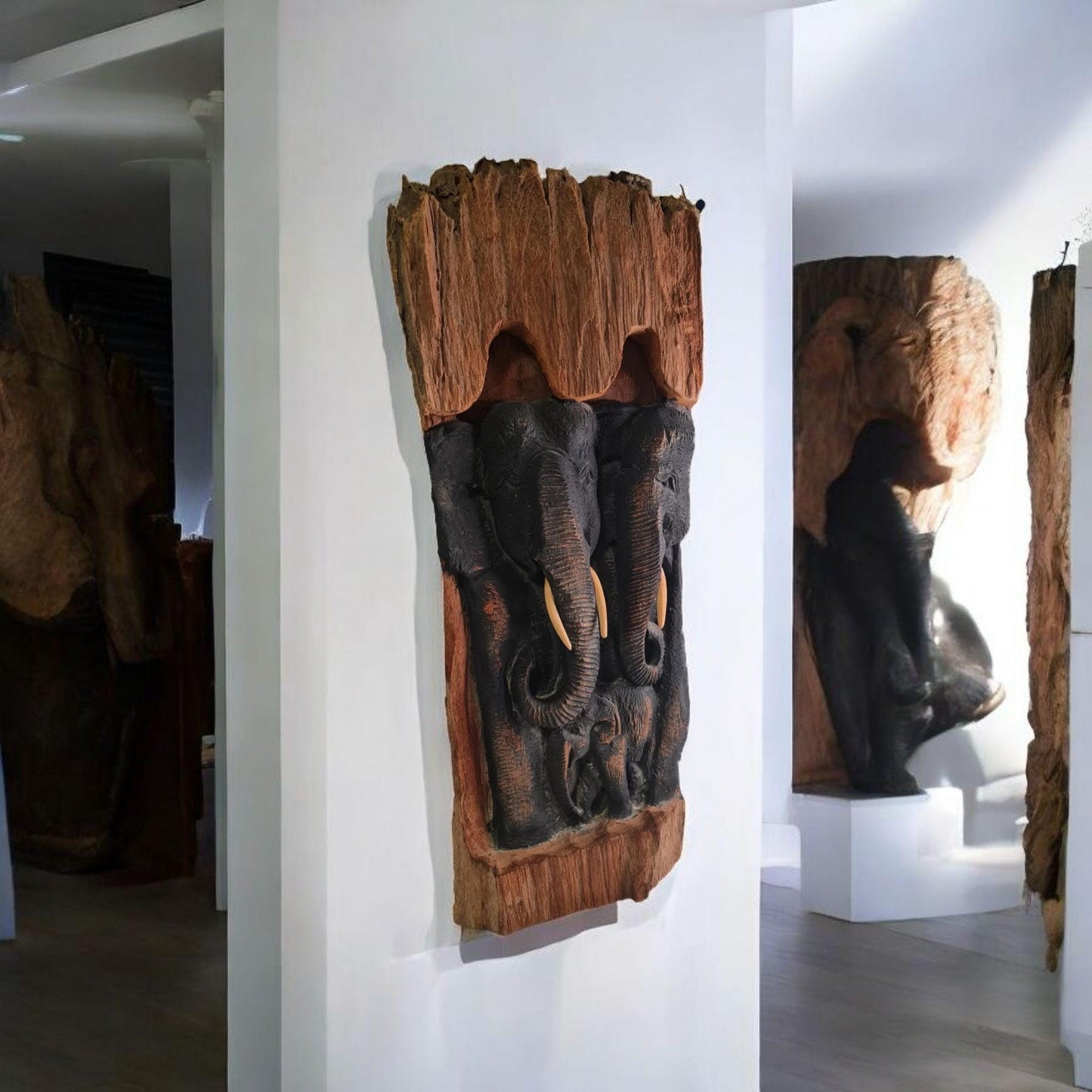 Antigua Talla de madera con Familia de elefantes