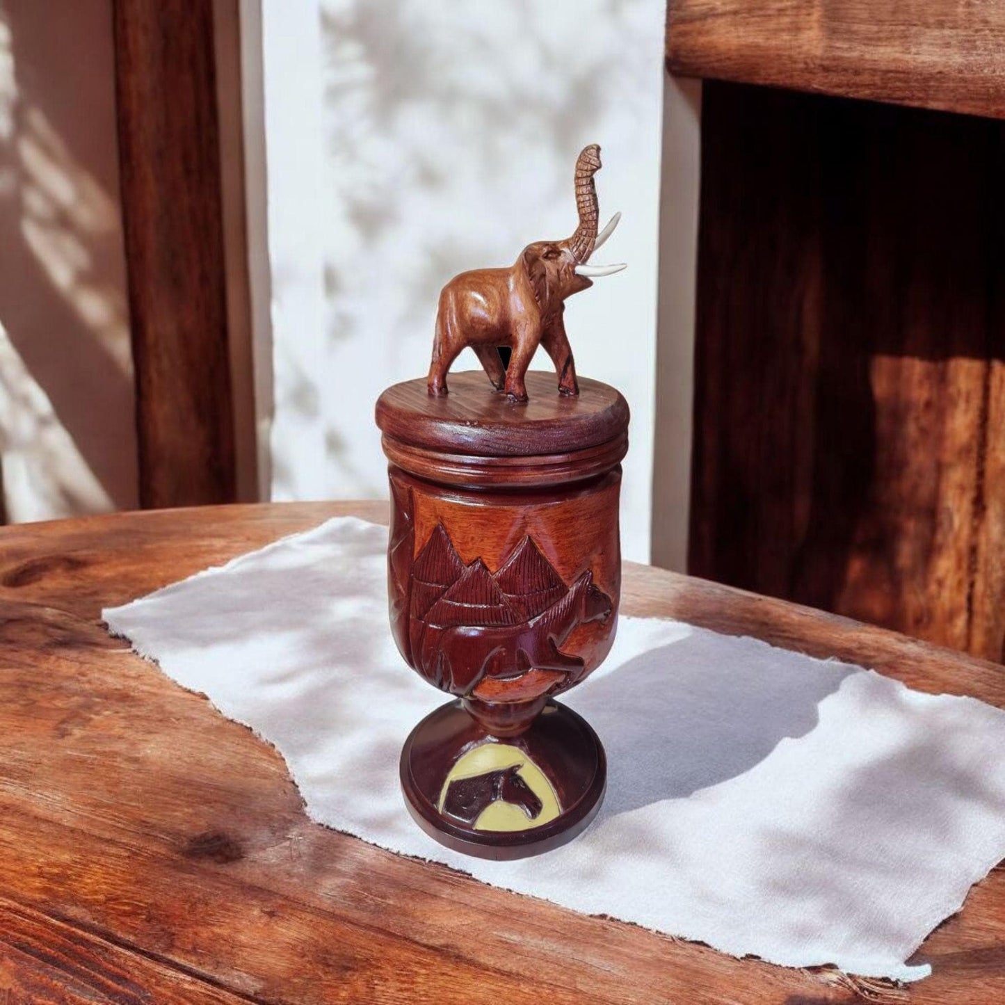 Becken. Afrikanische Kunst, Aggayú, Shangó, Yoruba Pantheon