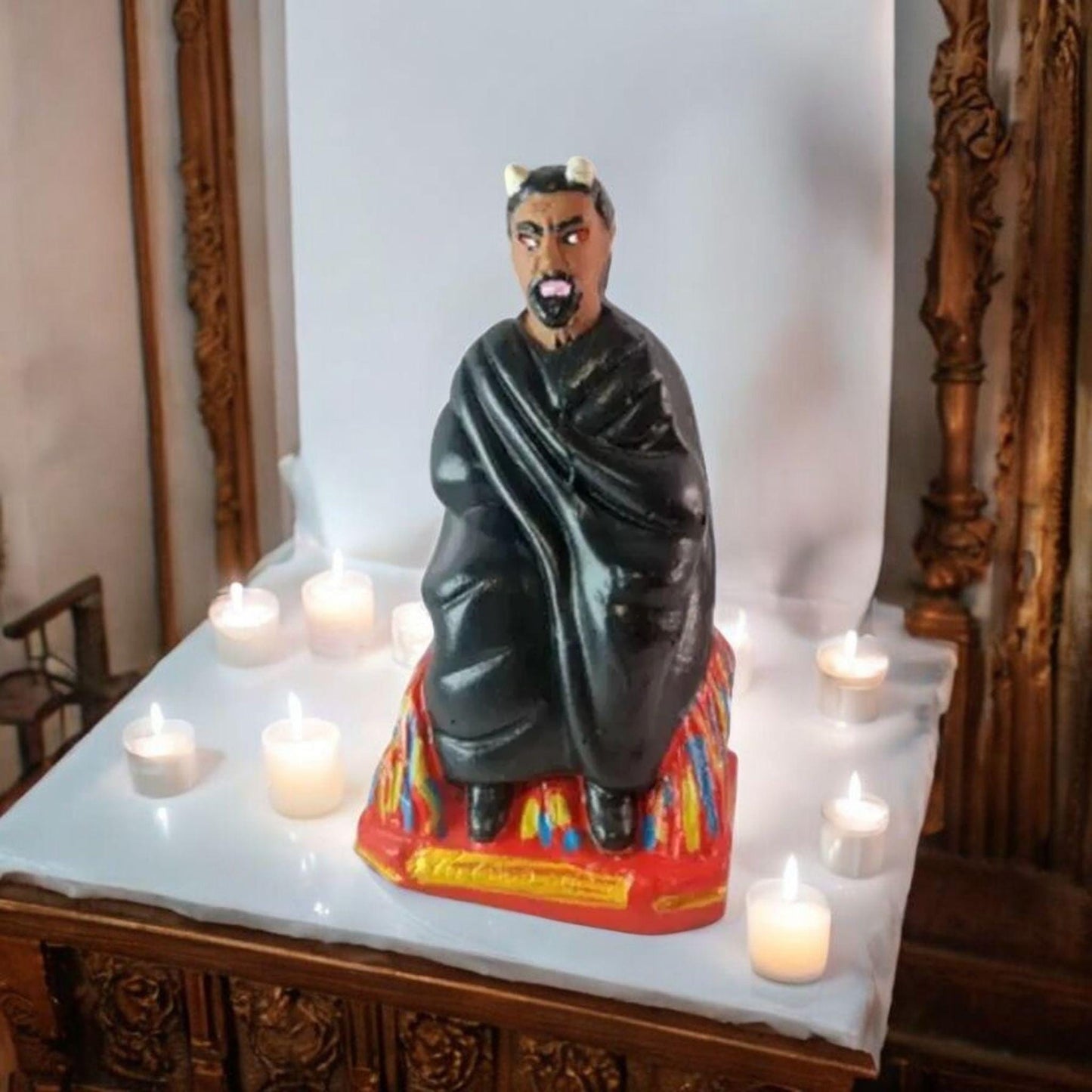 Figura Yeso exu Capa Preta sentado , Candomble , kimbisa, Umbanda