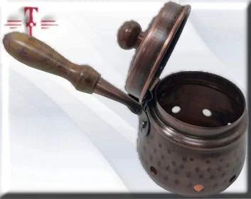 Incensario de metal con mango madera