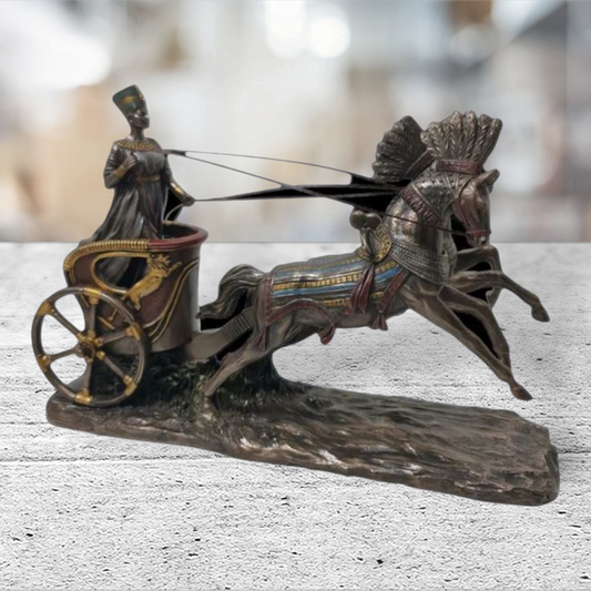Gran Esposa Real Nefertiti en carro de caballos
