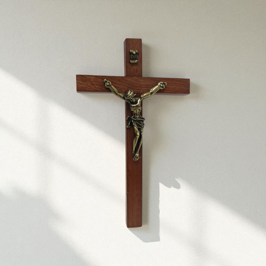 Crucifijo madera cedro con jesus  , Santos y Vírgenes católicos , productos Religiosos