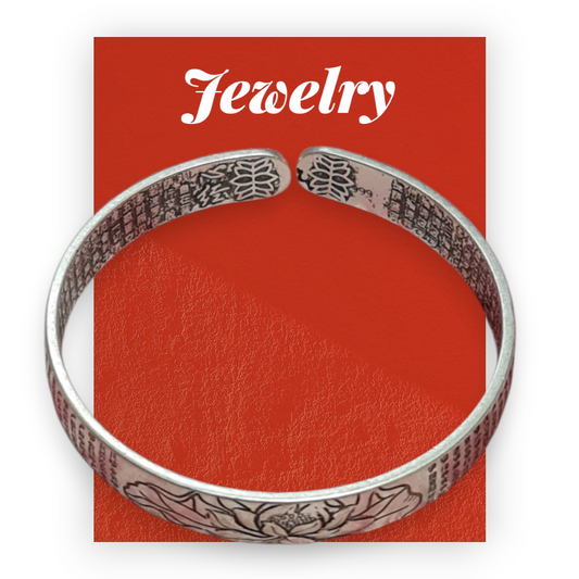 brazalete budista con mantras y flor de loto