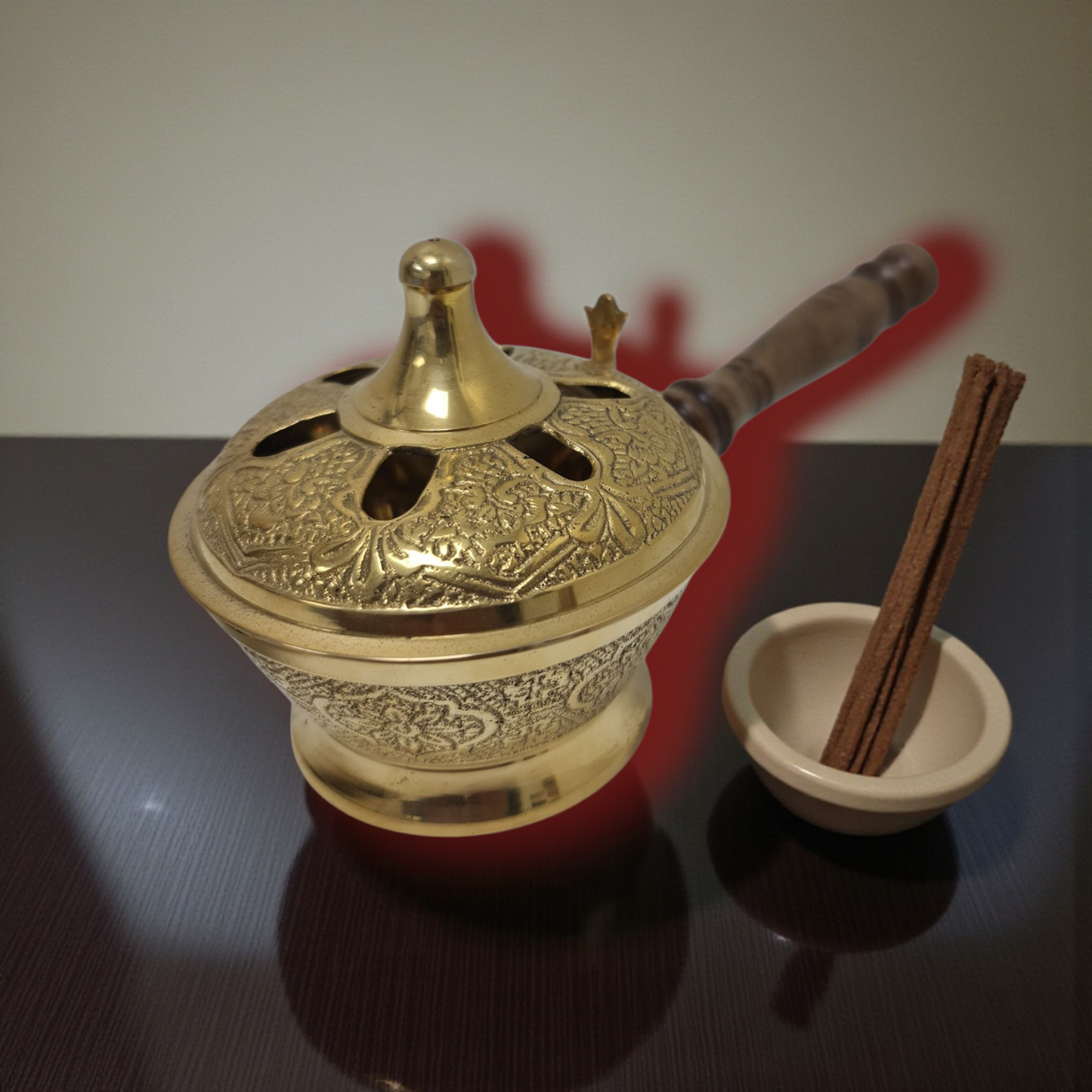 Quemador de latón con mango madera