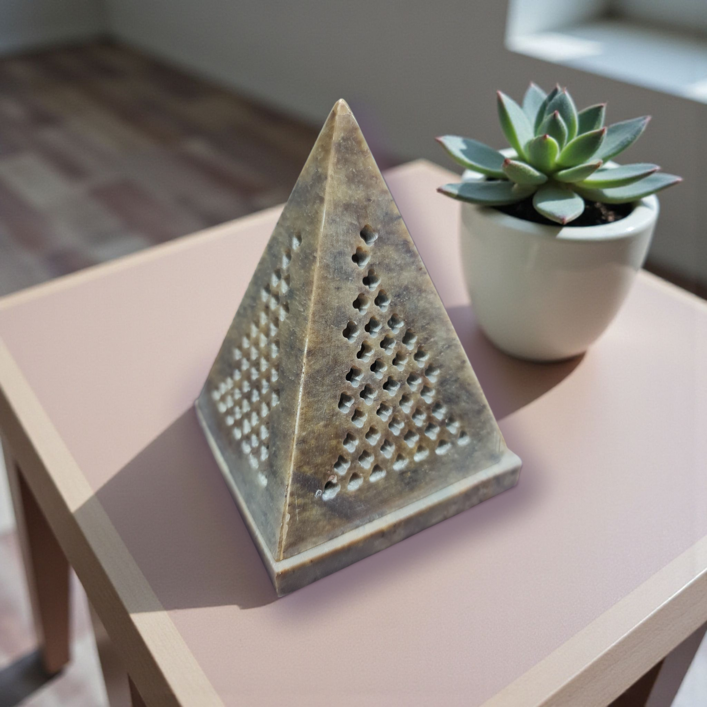 Porta velas pirámide Piedra