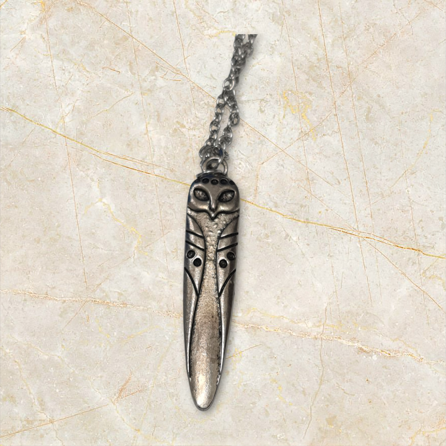 colgante amuleto Buho