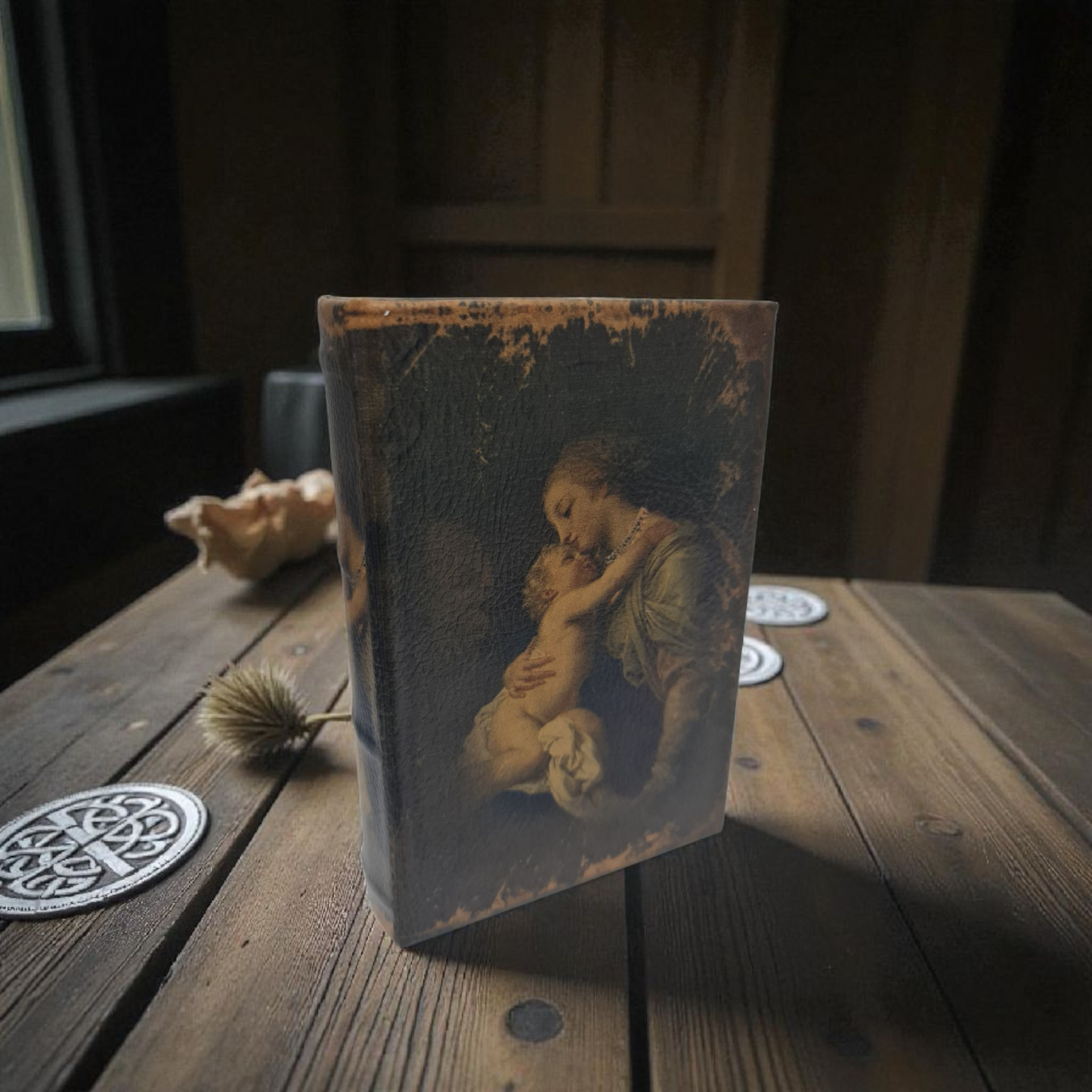 Caja con forma de libro  , Santos y Vírgenes católicos , productos Religiosos