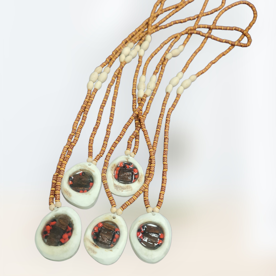 Colgante, amuleto de proteccion brujeria, original de Benín. Protección, amuleto.