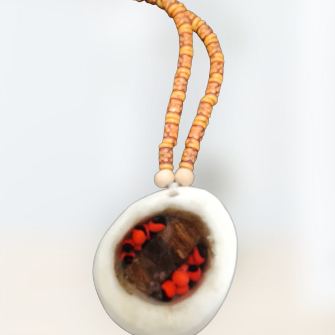 Colgante, amuleto de proteccion brujeria, original de Benín. Protección, amuleto.