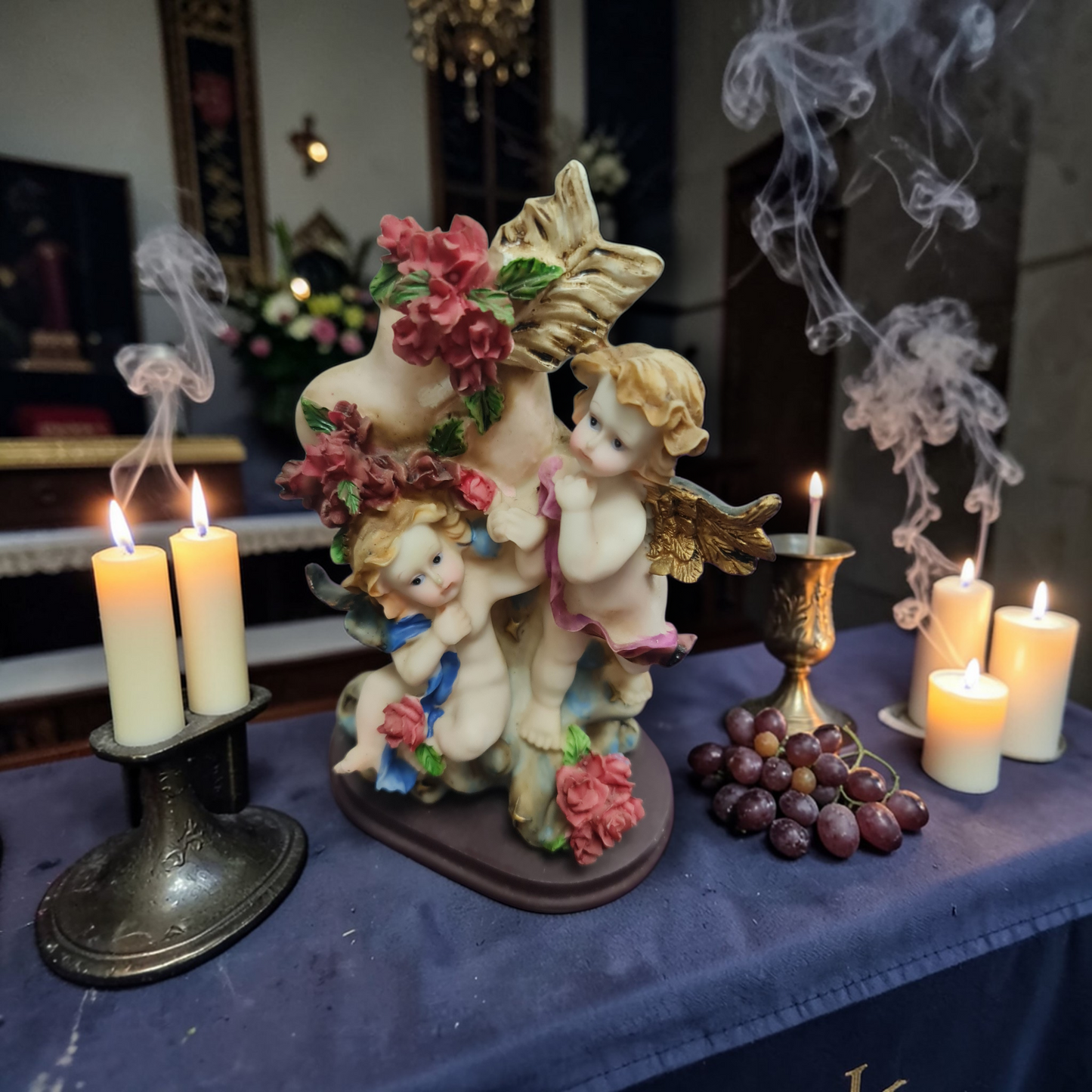 figura de Angeles con corazon , Santos y Vírgenes católicos , productos Religiosos