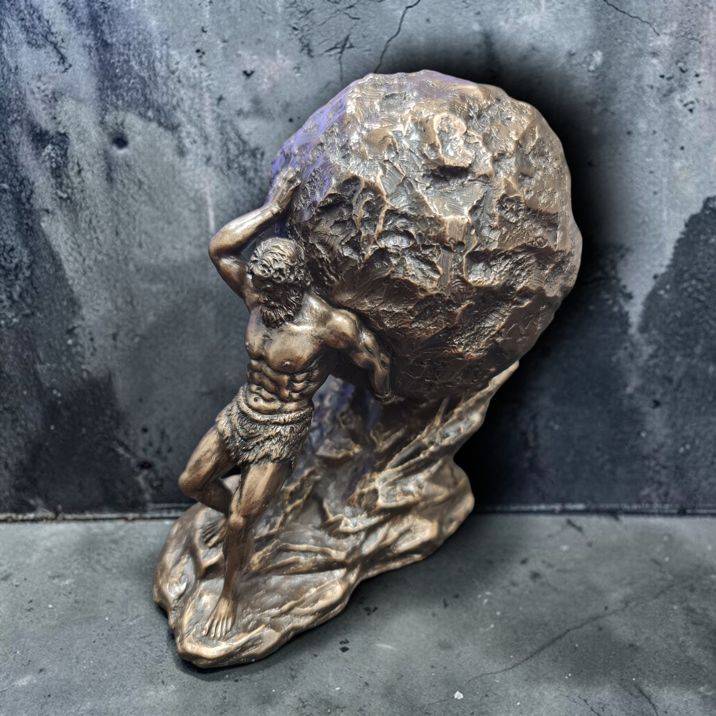 Sisifo haciendo rodar la roca