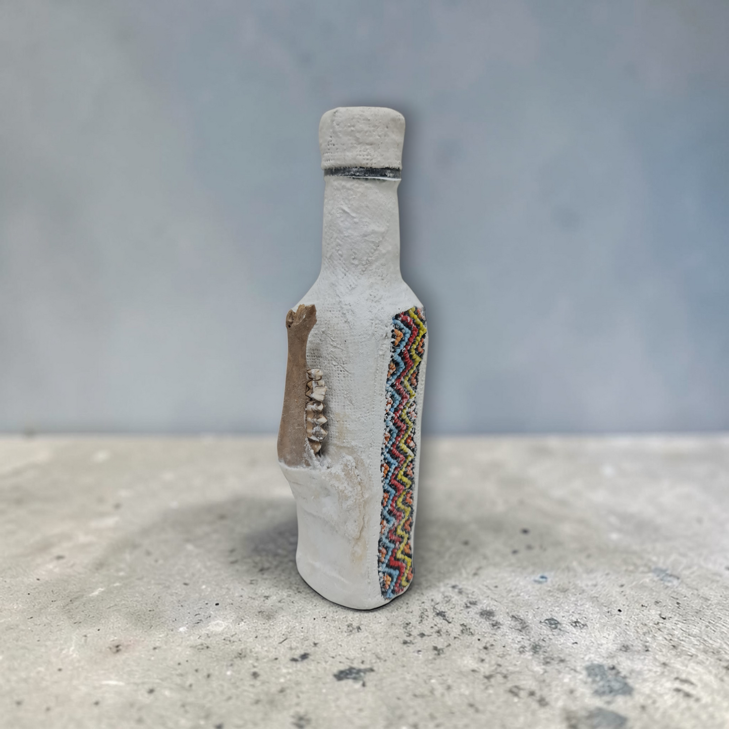 Botella cargada , de la Suerte African art , vudu , African vodun