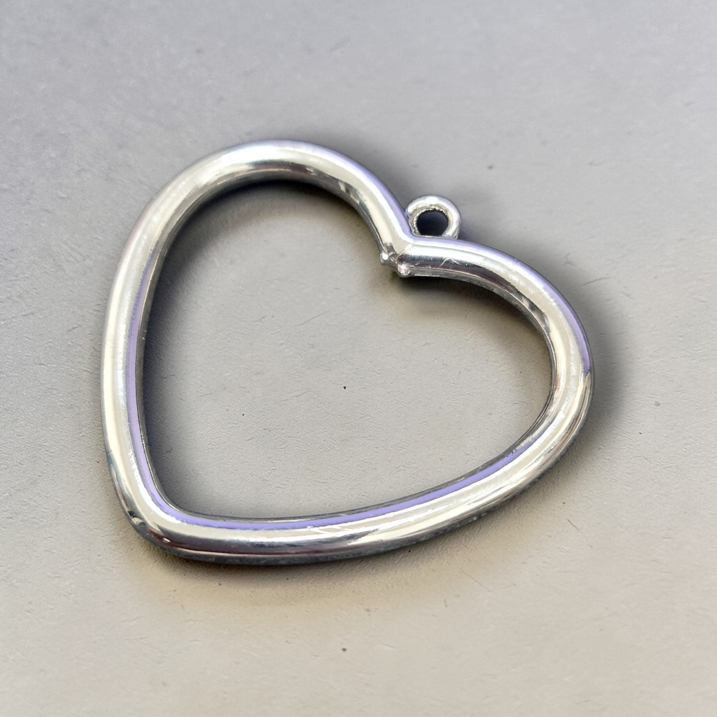 Corazon de metal acero , refuerzo del Orisha Oggun Santeria Yoruba