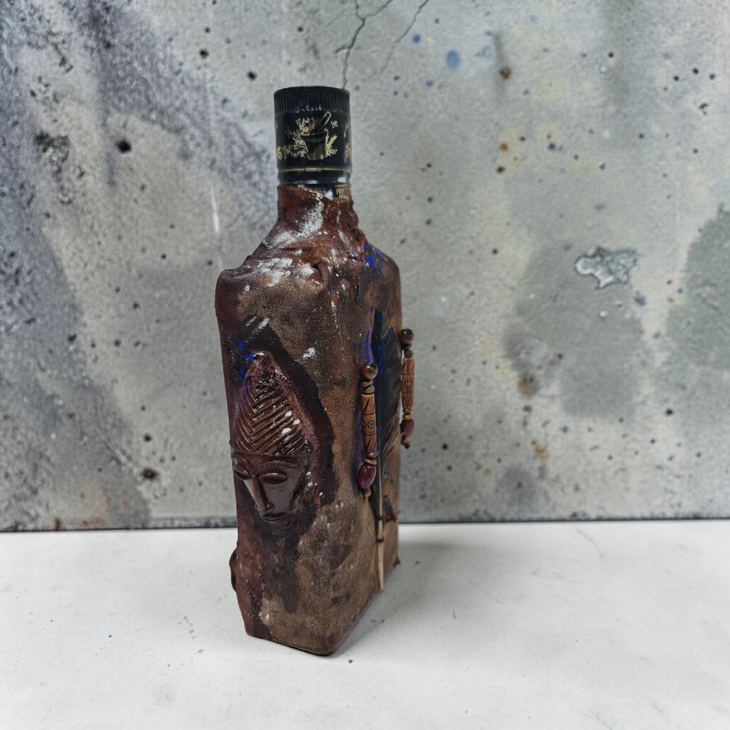 Flasche mit magischem Pulver, um Menschen fernzuhalten, Voodoo, afrikanischer Voodoo