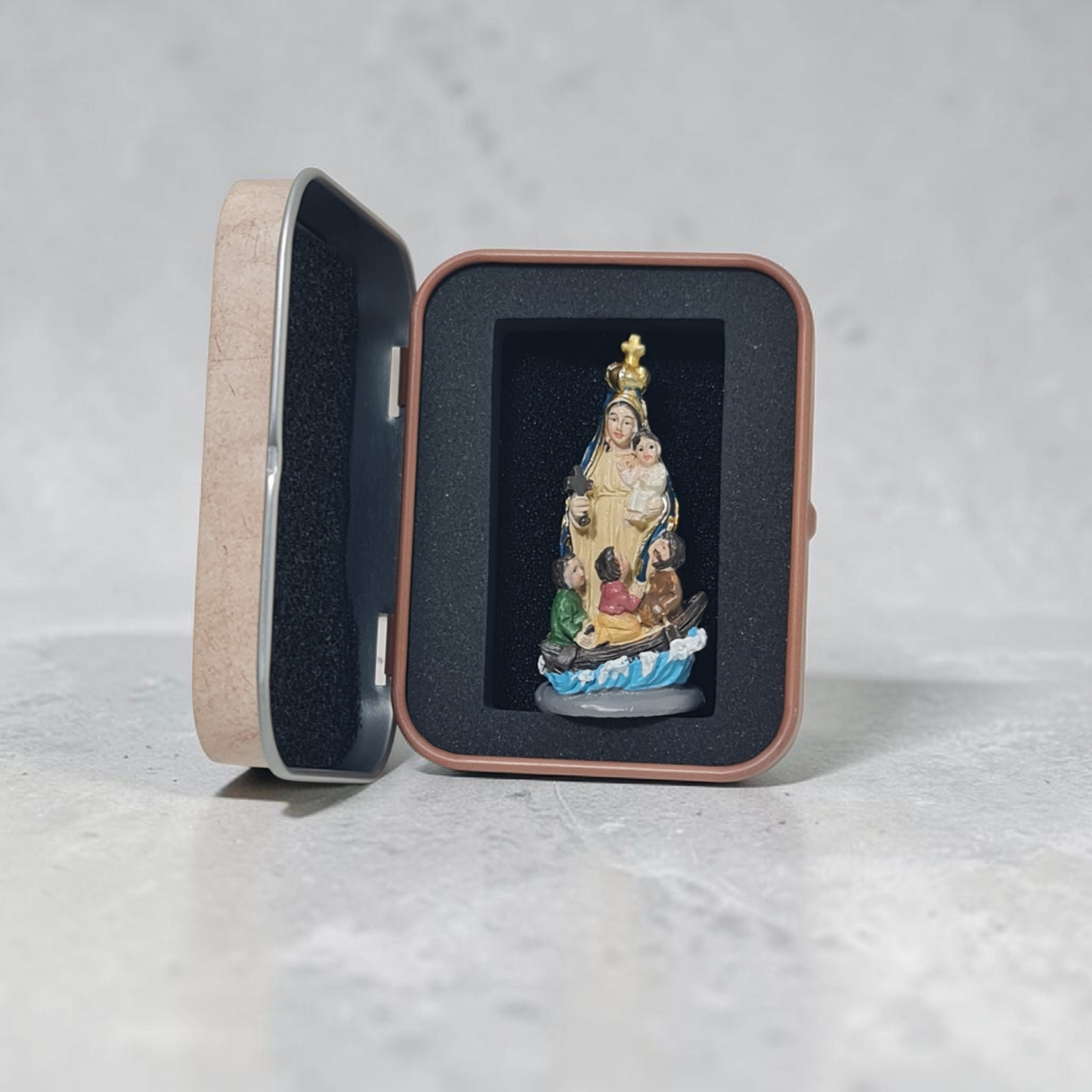 caridad del cobre lata