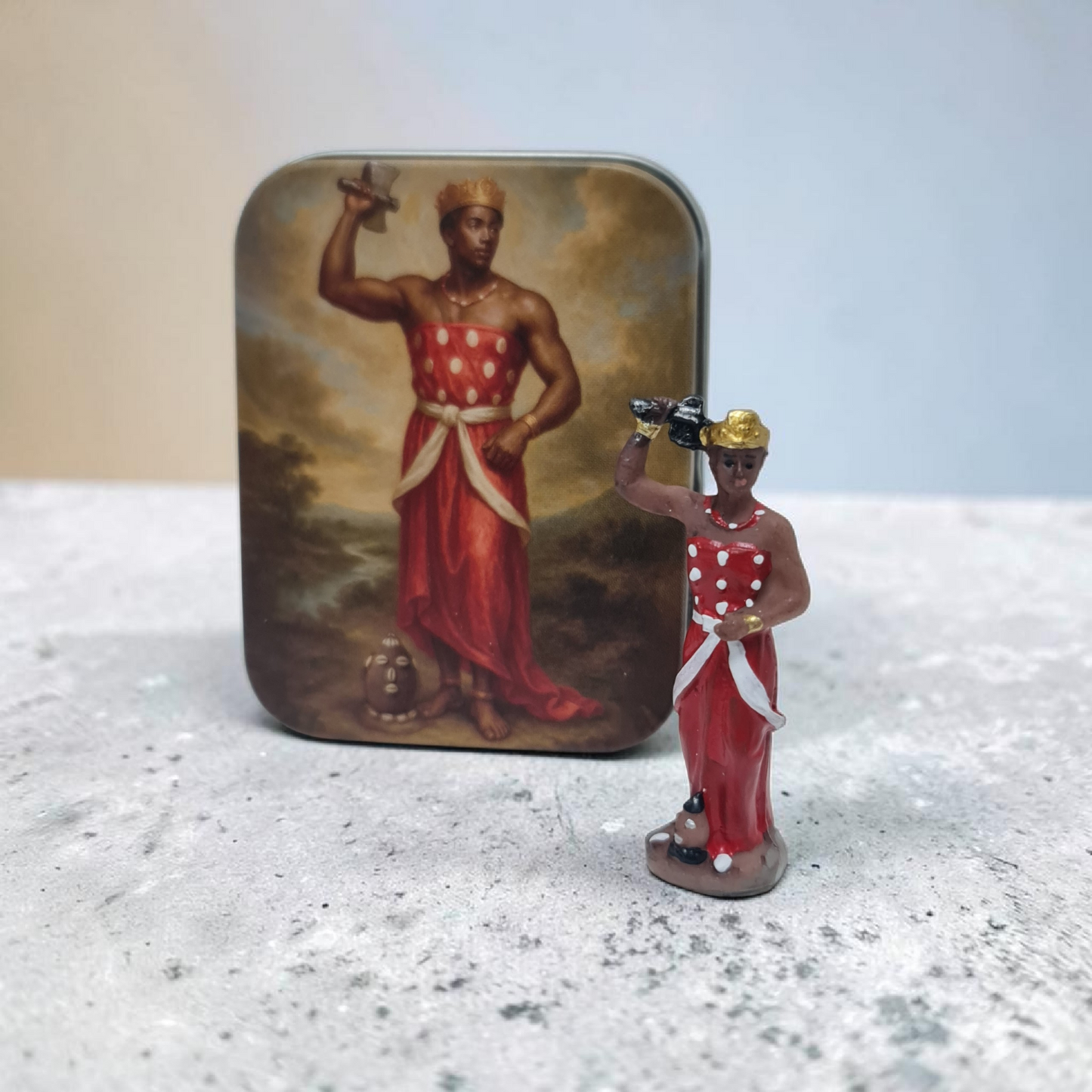 Orishas de 5cm , en lata con diseño