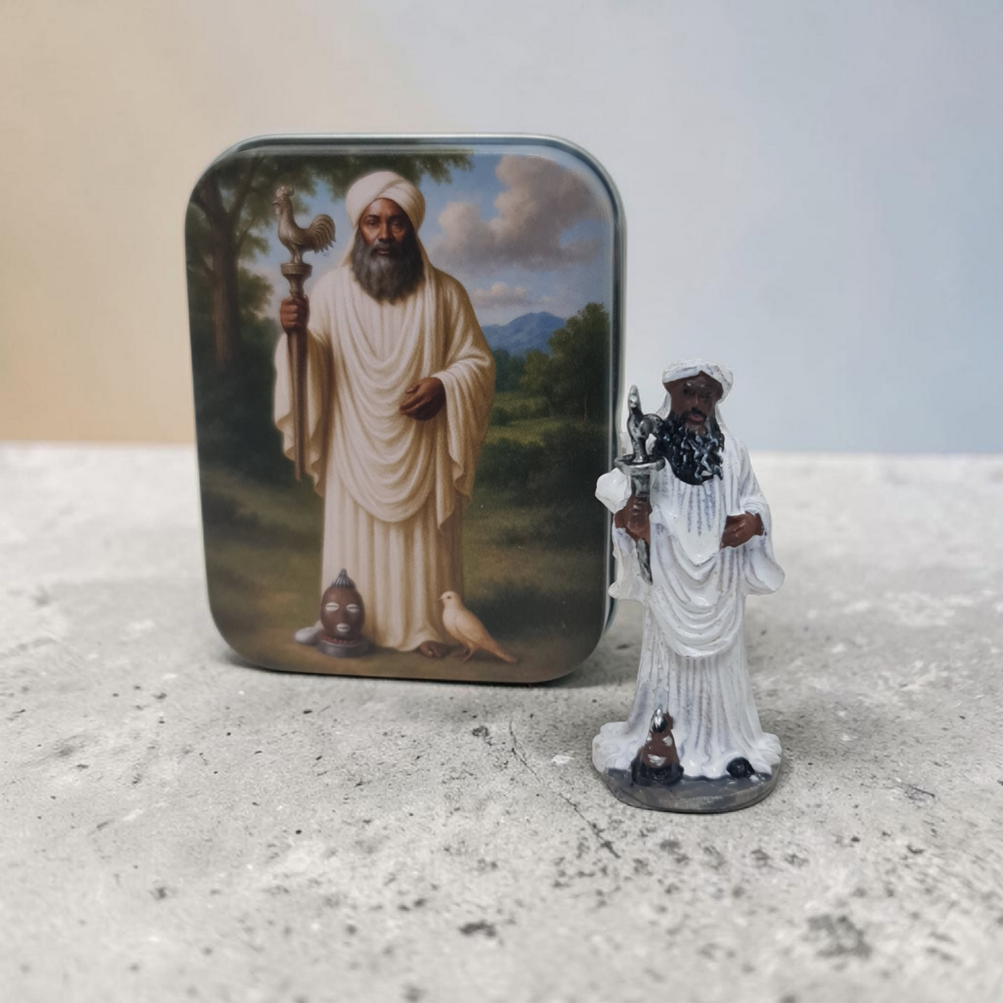 Orishas de 5cm , en lata con diseño