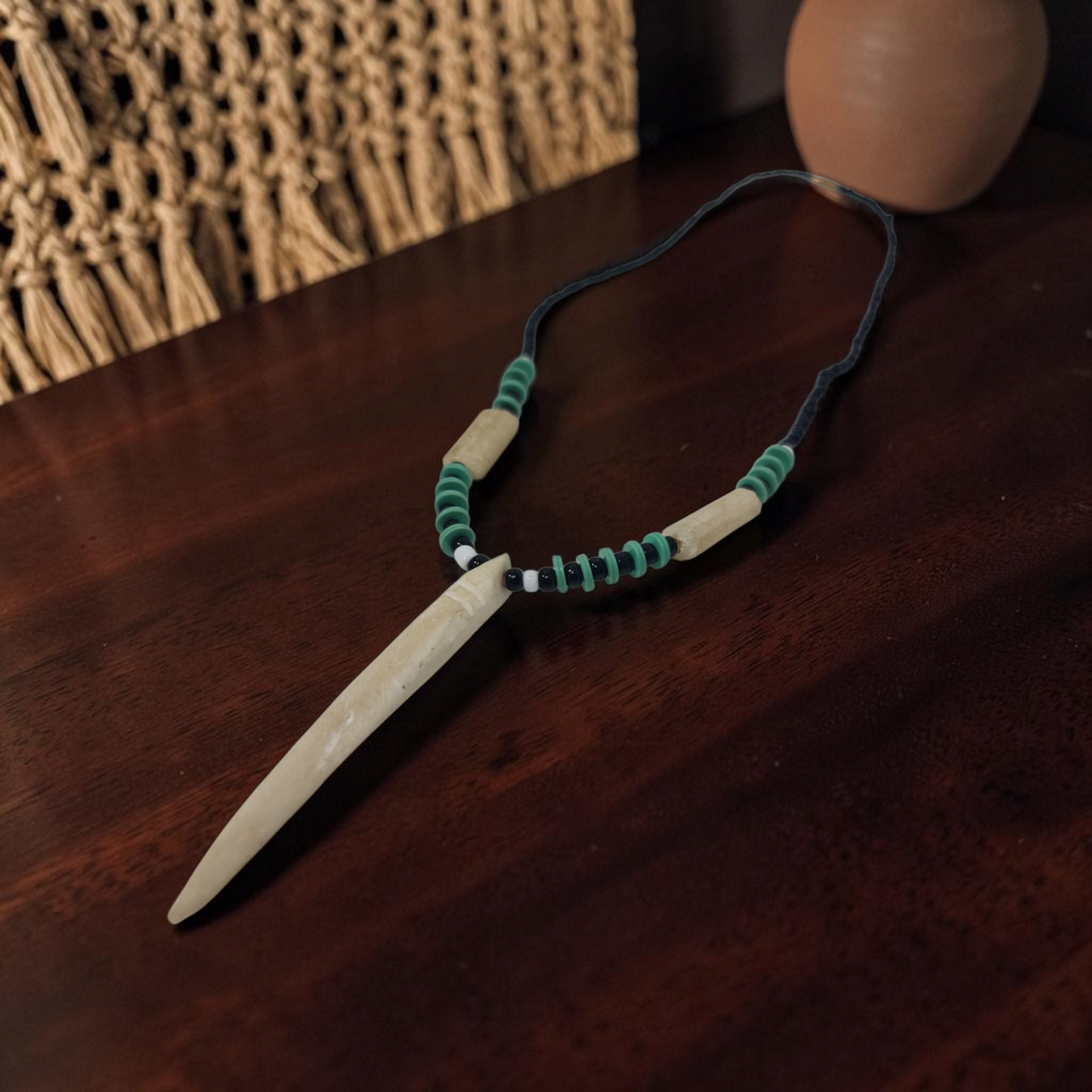 Glückslederanhänger, Original aus Benin, Amulett