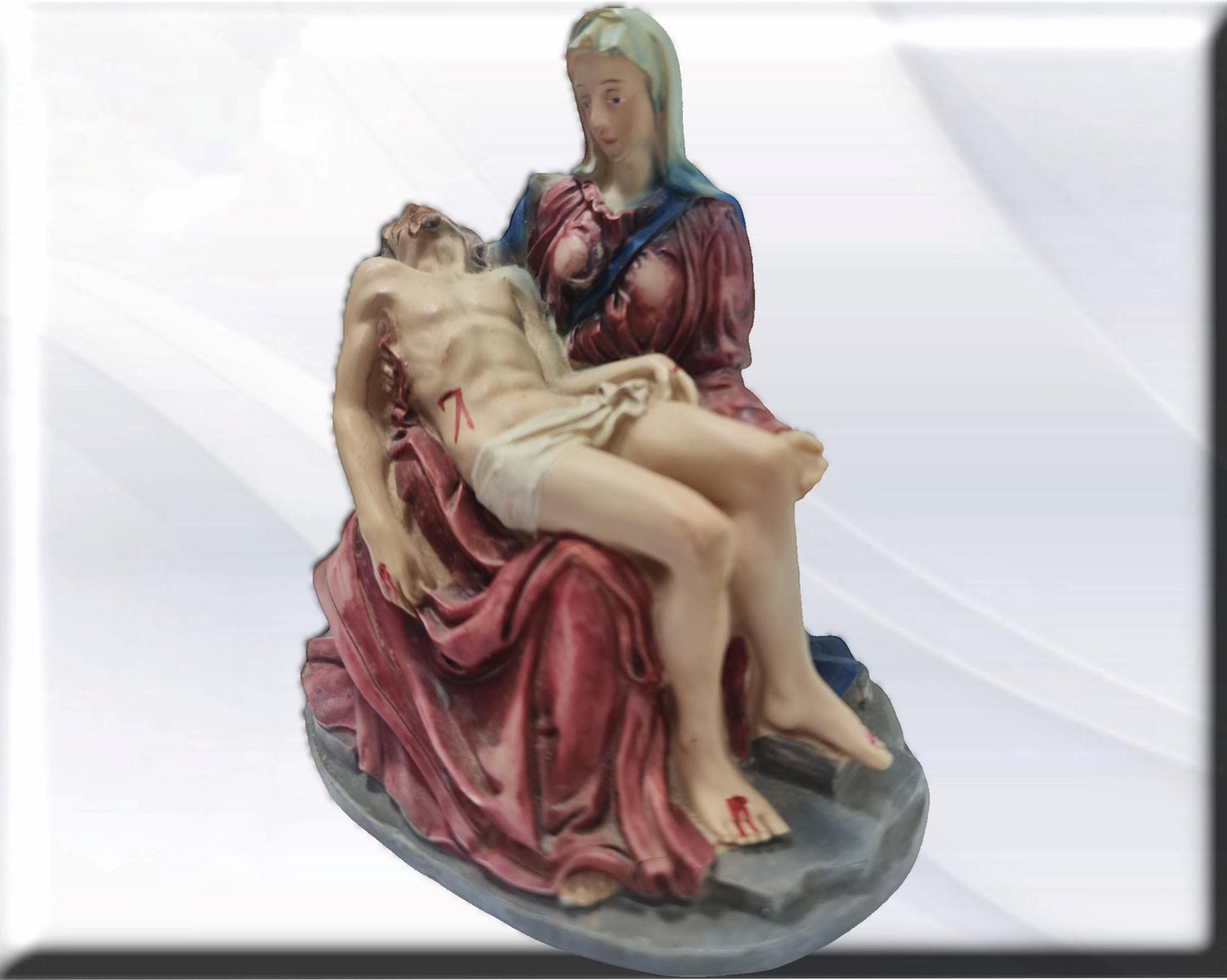 estatua Nuestra Señora de la Piedad  , virgenes y santos catolicos