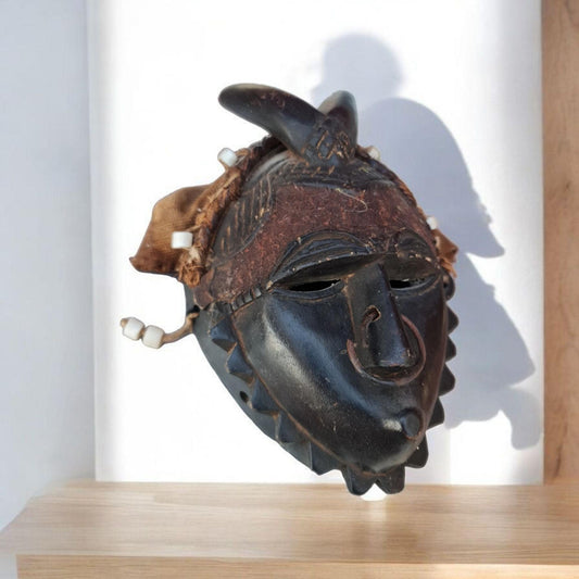 Máscara Dan  Liberia  Galería arte , antigüedad , artesanías africanas