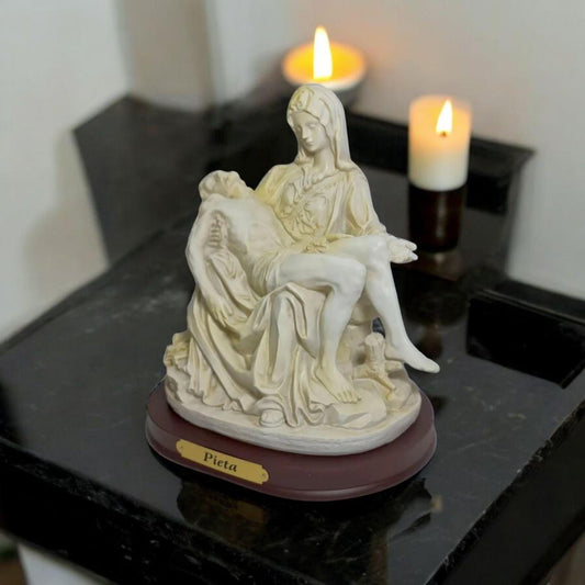 estatua Nuestra Señora de la Piedad  , virgenes y santos catolicos