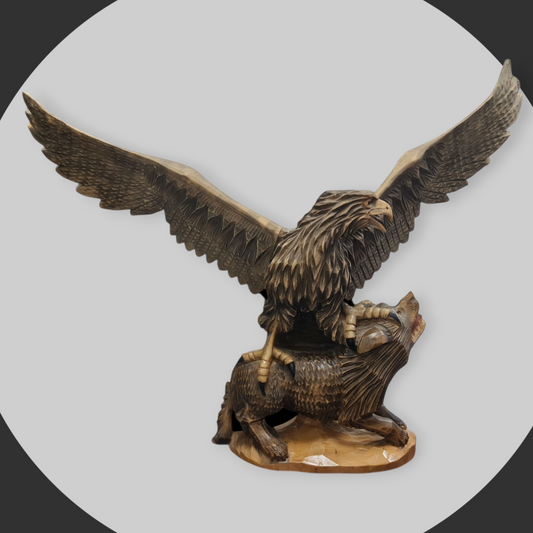Grandioso Aguila tallado a mano