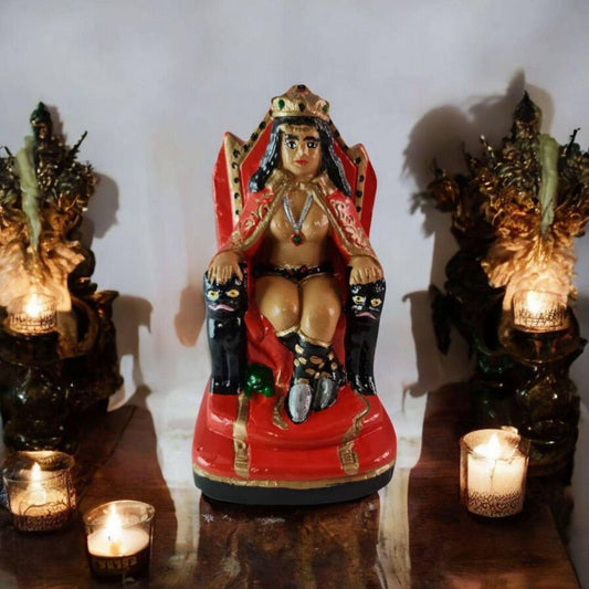Pomba gira Reina sentada en trono, candomble, Kimbisa, Umbanda