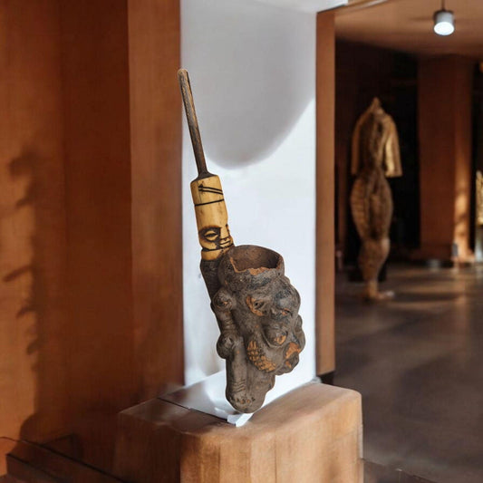 Antigua Pipa Bamileké ( Terracota ,arte africano)  Ancient Bamileké Pipe (Terracotta, African art)