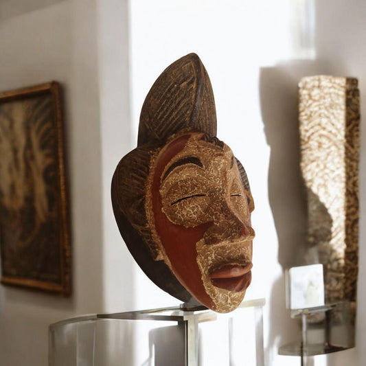 Antigua mascara Punu Gabon arte tradicional africano
