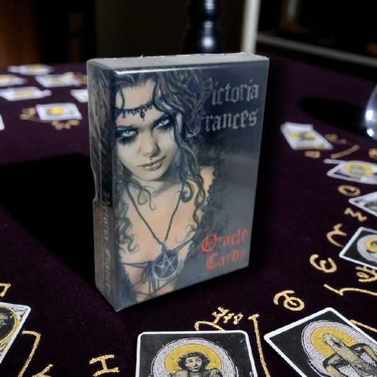 oráculo Victoria Frances