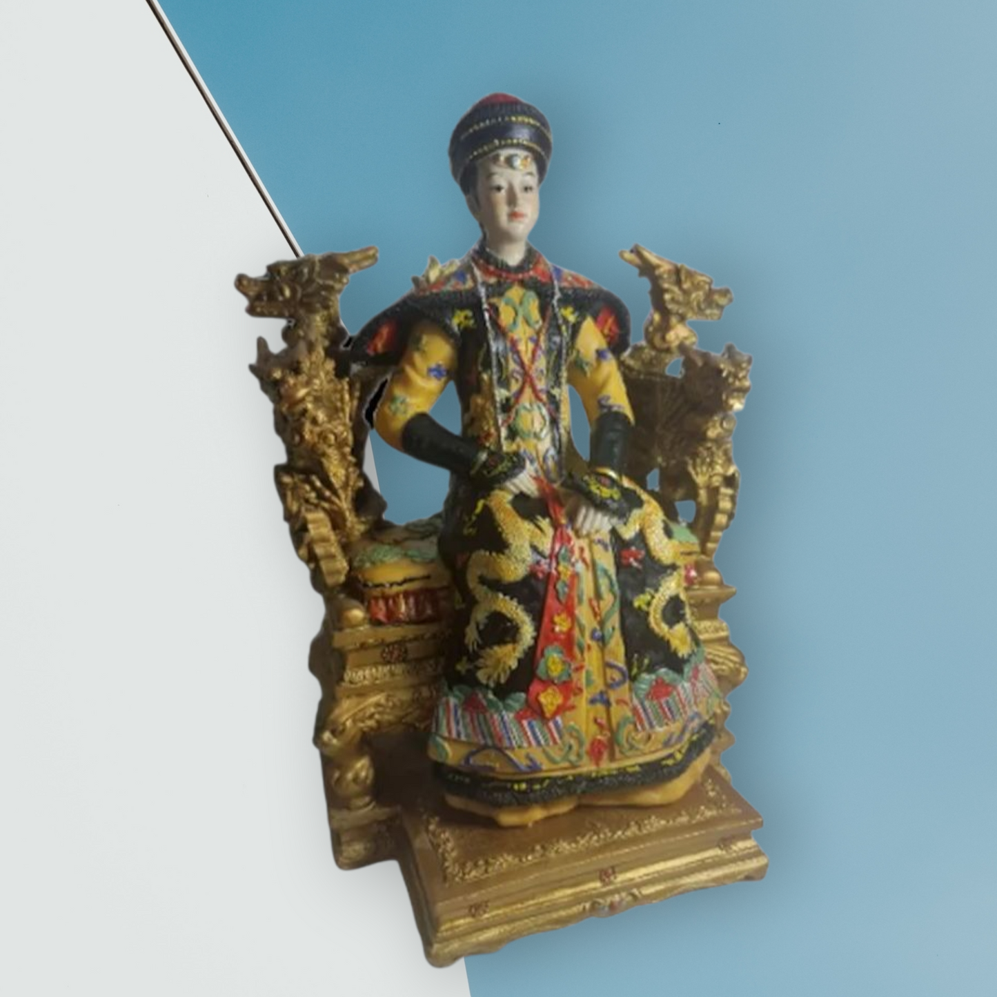 figura de emperadores chinos en trono de la Dinastía Long
