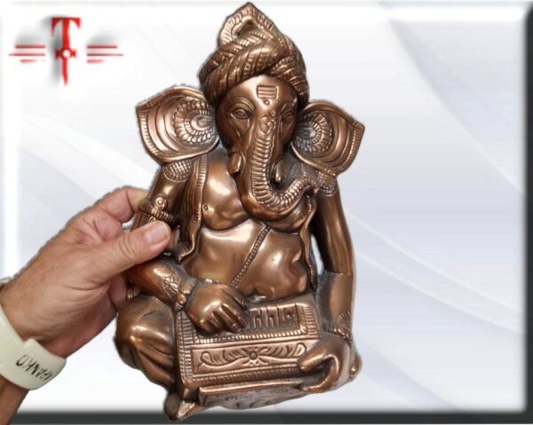 Figura Ganesha o Ganesh latón . Es uno de los dioses más conocidos y adorados del panteón hinduista. ​