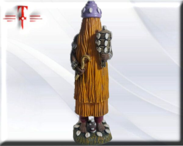 Orisha Babalú ayé 20cm en Benín recibe el nombre de Azojuano (Azowano), Rey de Nupe, territorio de los Tapa.