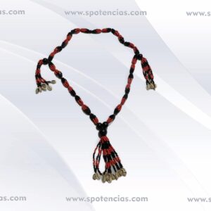 mazo orisha eleguá .Elaborado con cuentas de cristal rojas y negras