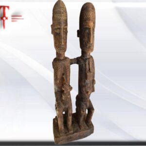Fetiche chokwe Congo Son figuras humanas talladas en diversos tipos de madera representan a personajes de importancia para la vida de la comunidad