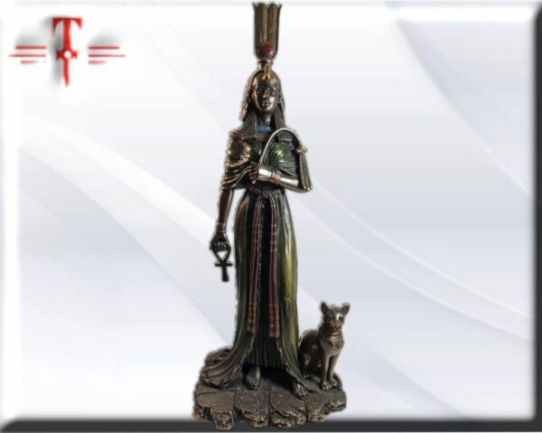 La Gran Esposa Real Nefertiti ostentó un papel principal en la corte de Amarna