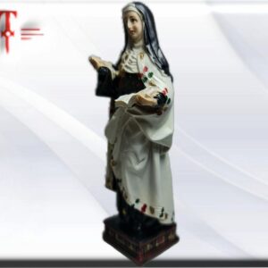 Santa Teresa de Jesús En el año 1536 ingresó en la Orden de las Carmelitas de la Encarnación de Ávila.